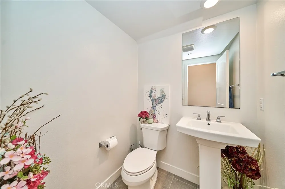 10526 Triple Crown Lane Cypress, CA 90720