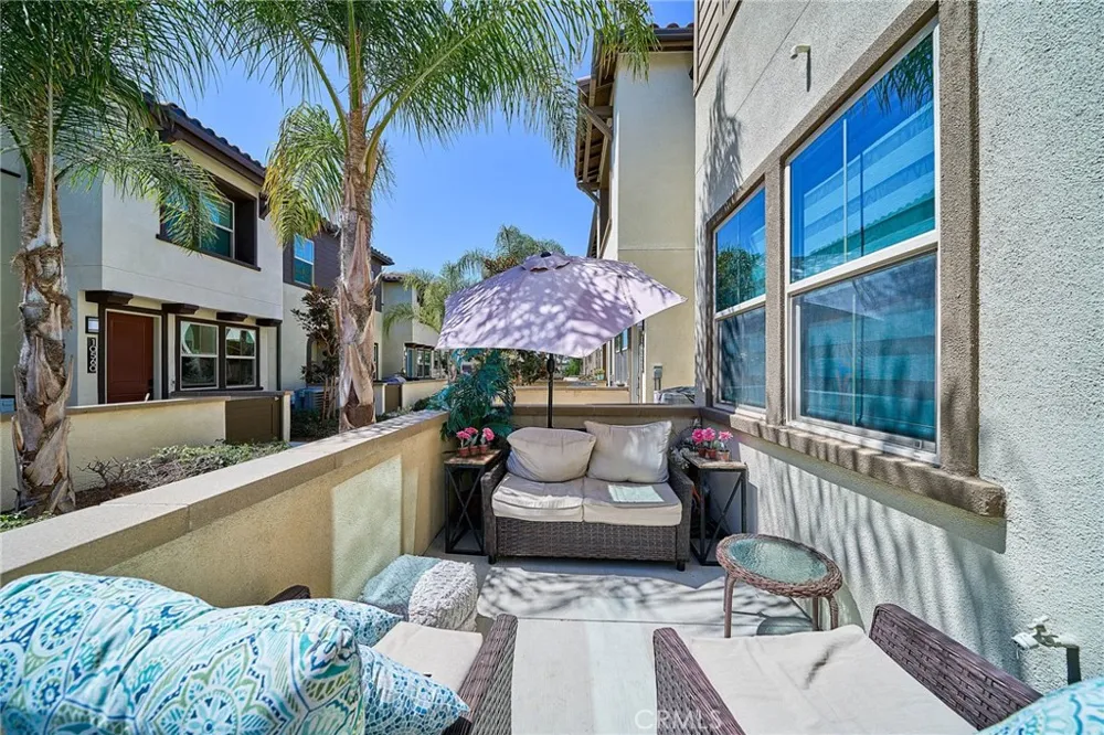 10526 Triple Crown Lane Cypress, CA 90720