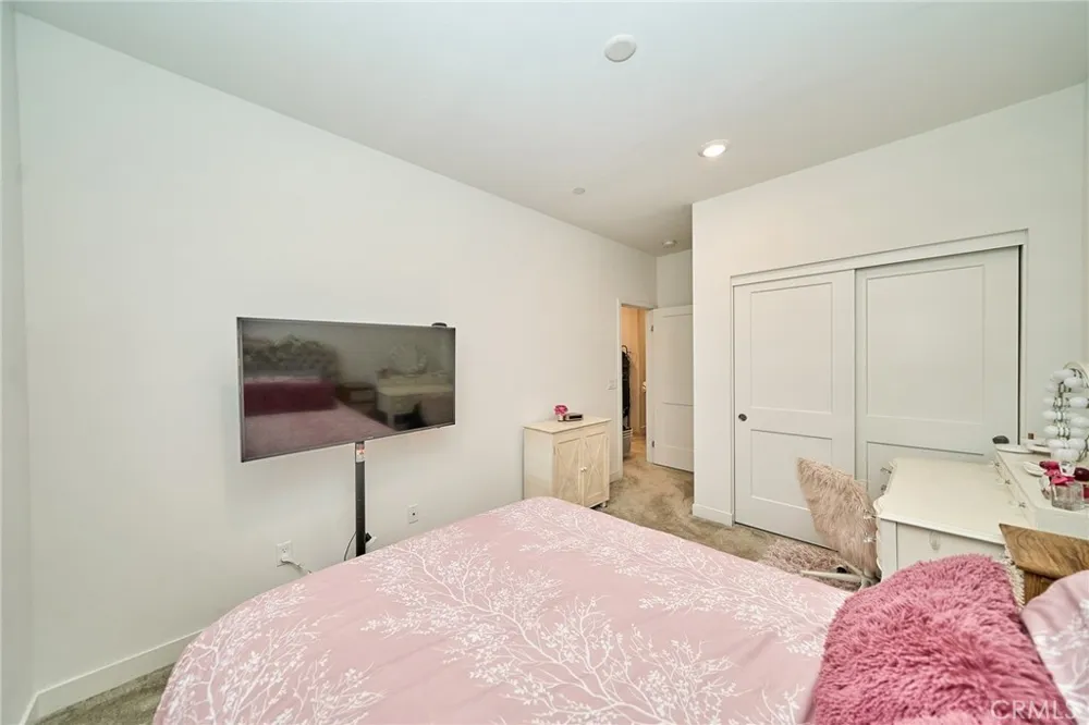 10526 Triple Crown Lane Cypress, CA 90720