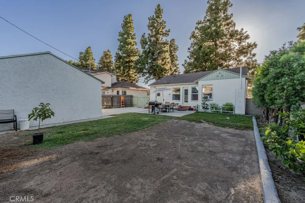 4344 Gondar Lakewood, CA 90713