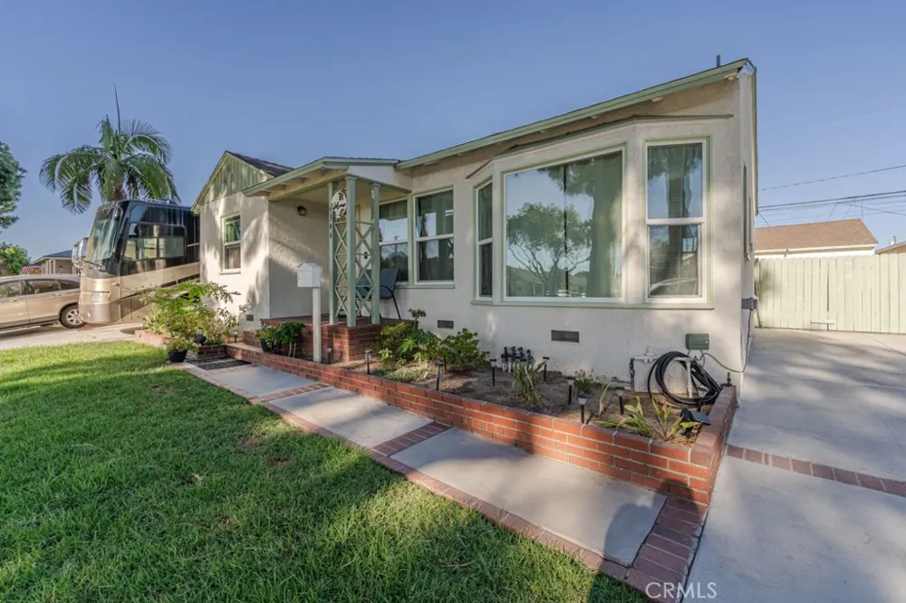 4344 Gondar Lakewood, CA 90713