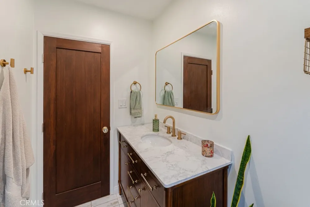 4344 Gondar Lakewood, CA 90713