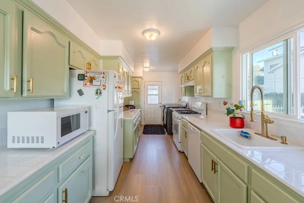 4344 Gondar Lakewood, CA 90713