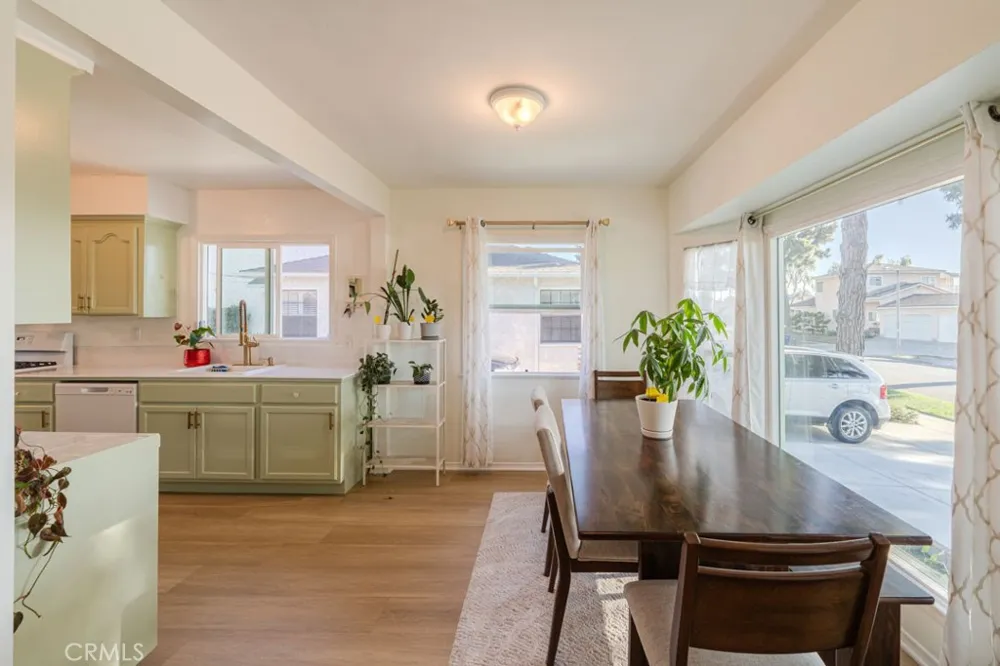 4344 Gondar Lakewood, CA 90713
