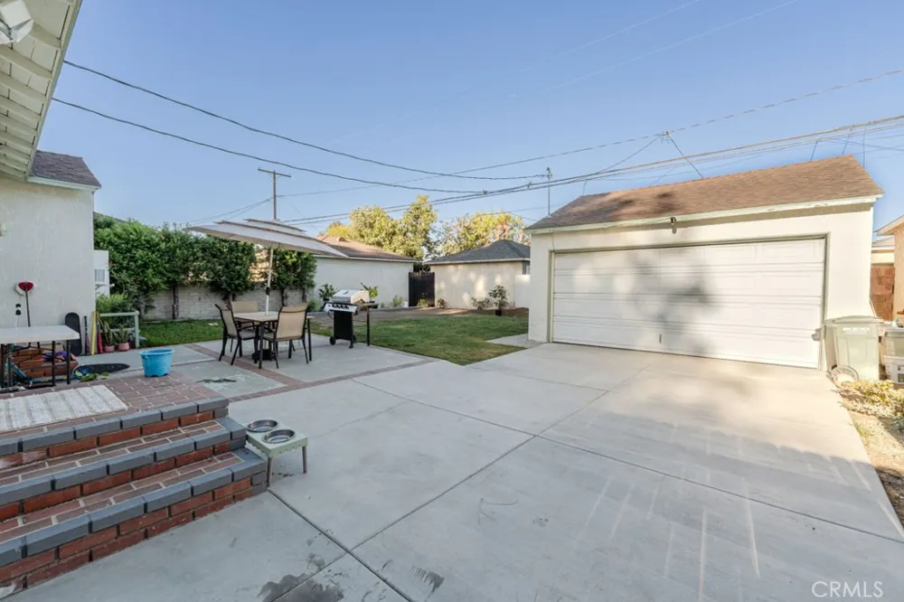 4344 Gondar Lakewood, CA 90713