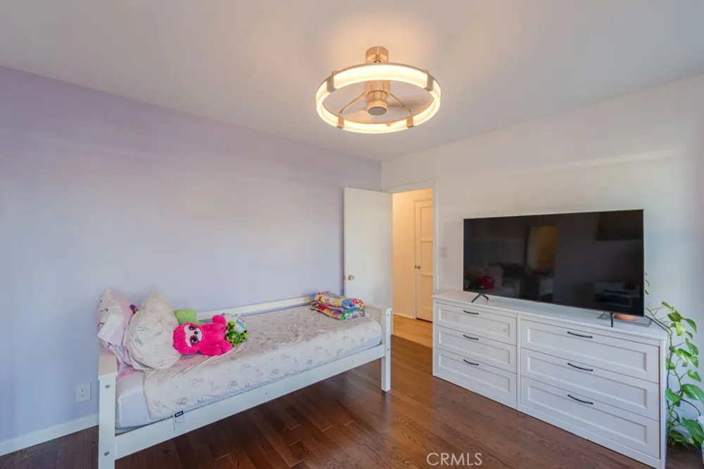 4344 Gondar Lakewood, CA 90713