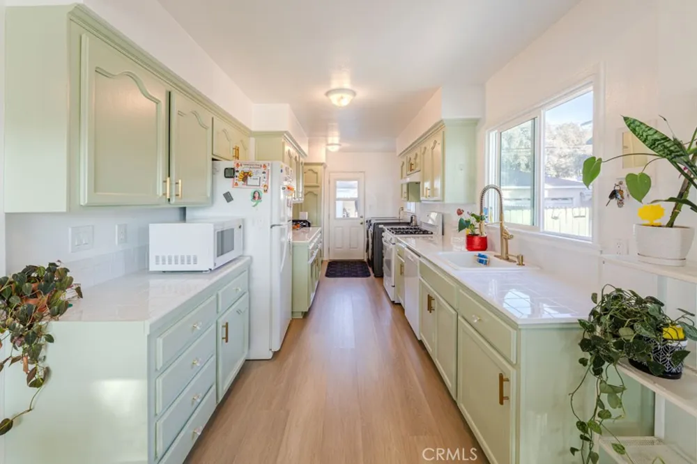 4344 Gondar Lakewood, CA 90713