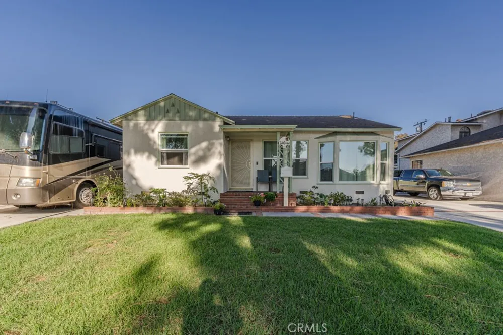 4344 Gondar Lakewood, CA 90713