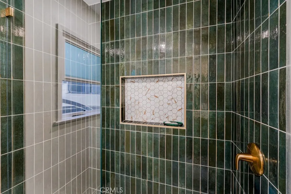4344 Gondar Lakewood, CA 90713