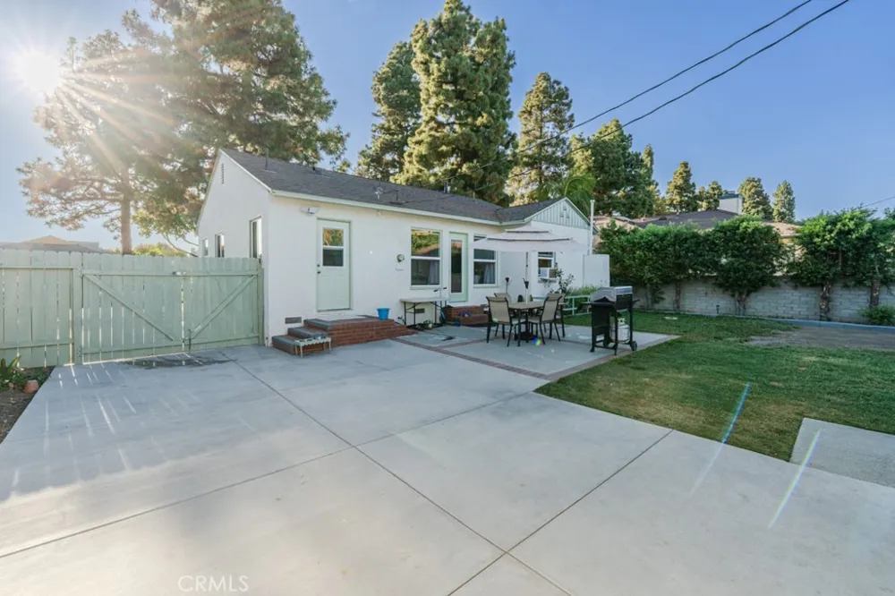 4344 Gondar Lakewood, CA 90713