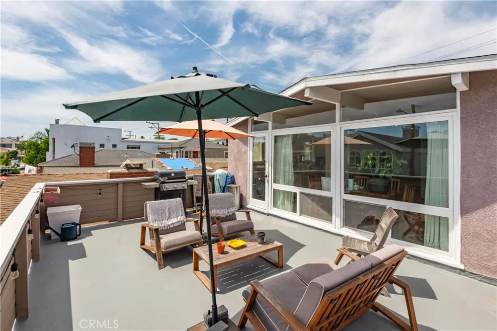 447 30th Hermosa Beach, CA 90254