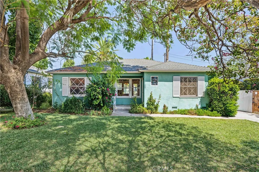 16839 Margate Street Encino, CA 91436