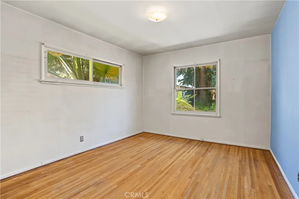 16839 Margate Street Encino, CA 91436