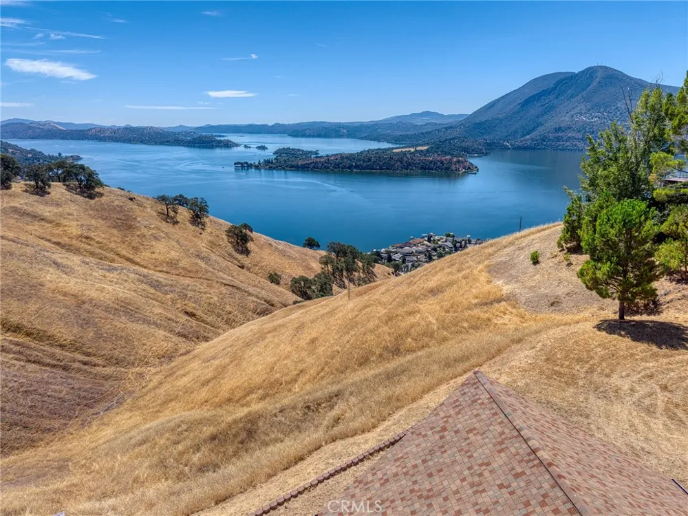 7741 Al Lucerne, CA 95443