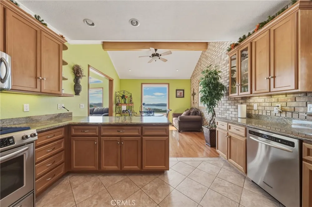 7741 Al Lucerne, CA 95443