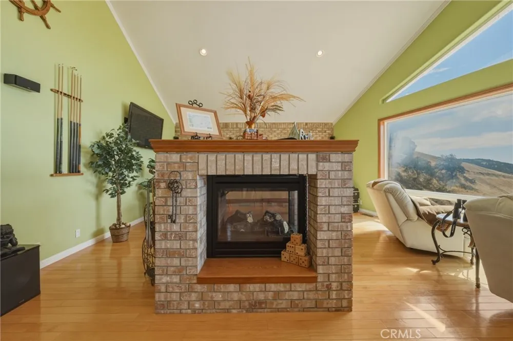 7741 Al Lucerne, CA 95443