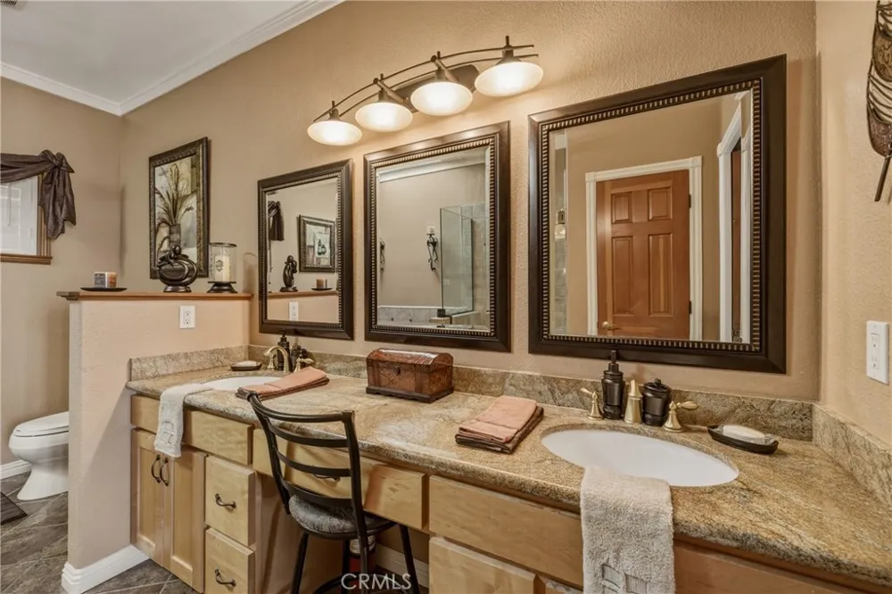 7741 Al Lucerne, CA 95443