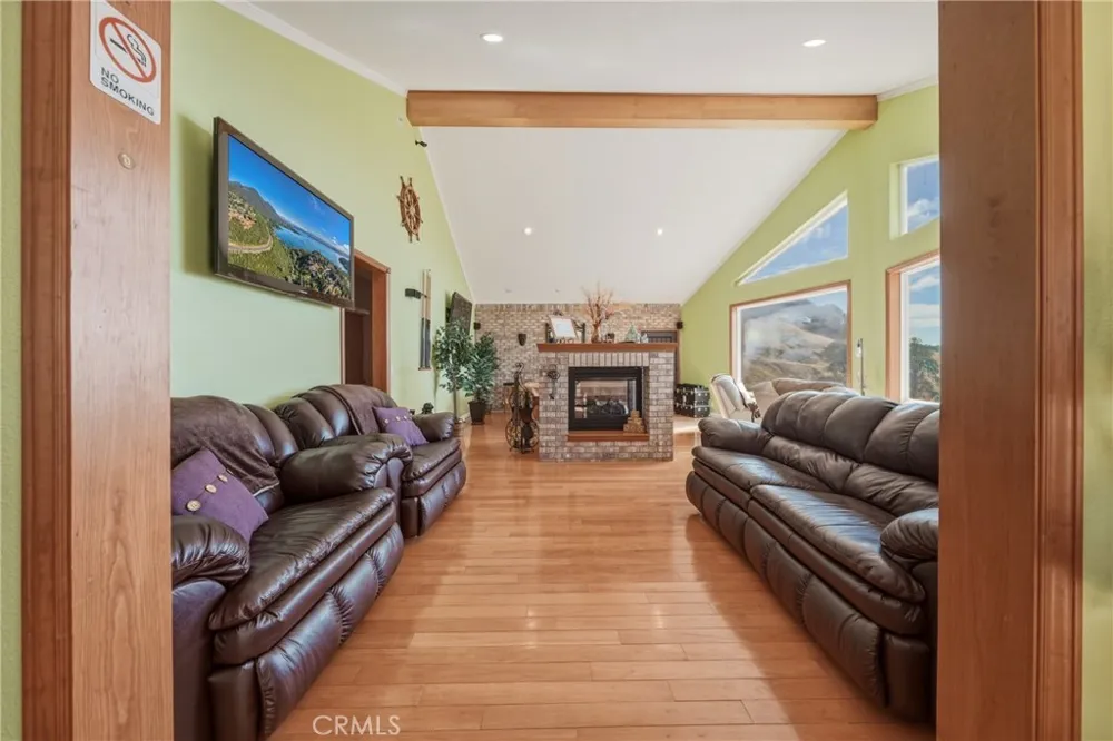 7741 Al Lucerne, CA 95443