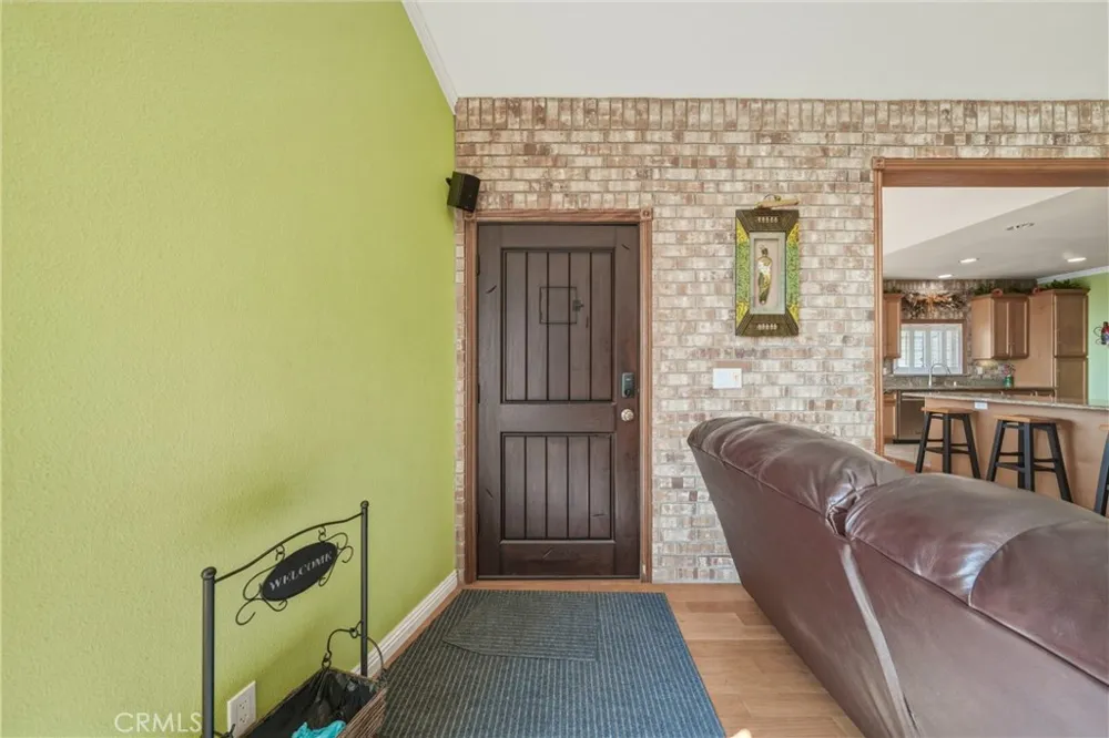 7741 Al Lucerne, CA 95443
