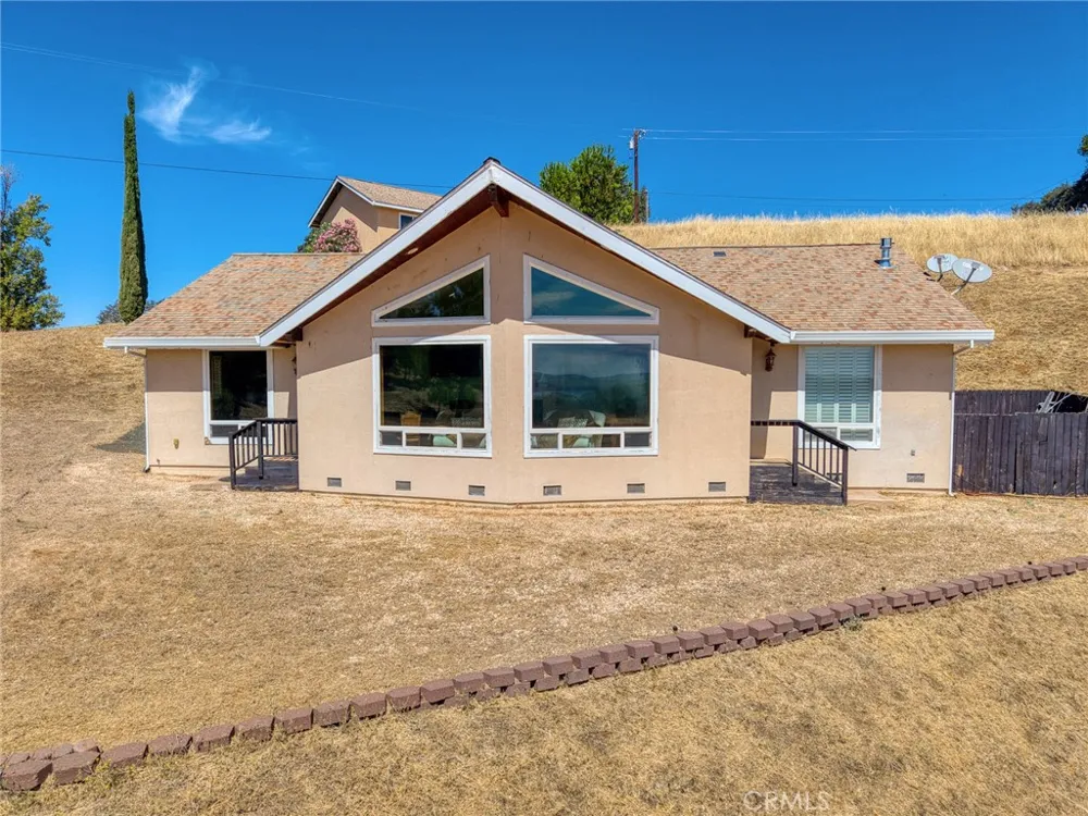 7741 Al Lucerne, CA 95443