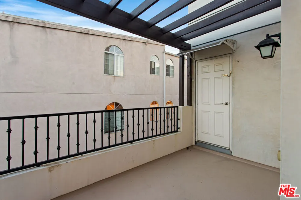 1529 S Beverly Drive #5 Los Angeles, CA 90035