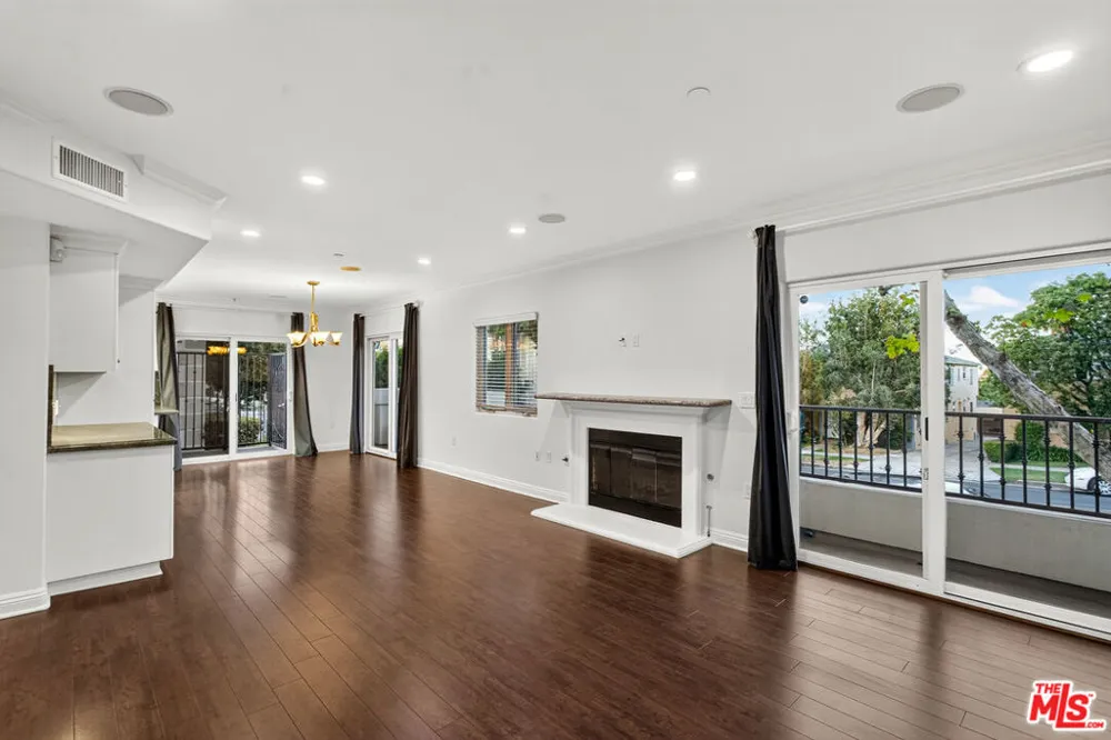 1529 S Beverly Drive #5 Los Angeles, CA 90035