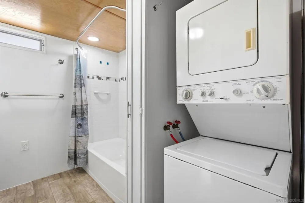410 S 1st Street #121 El Cajon, CA 92019