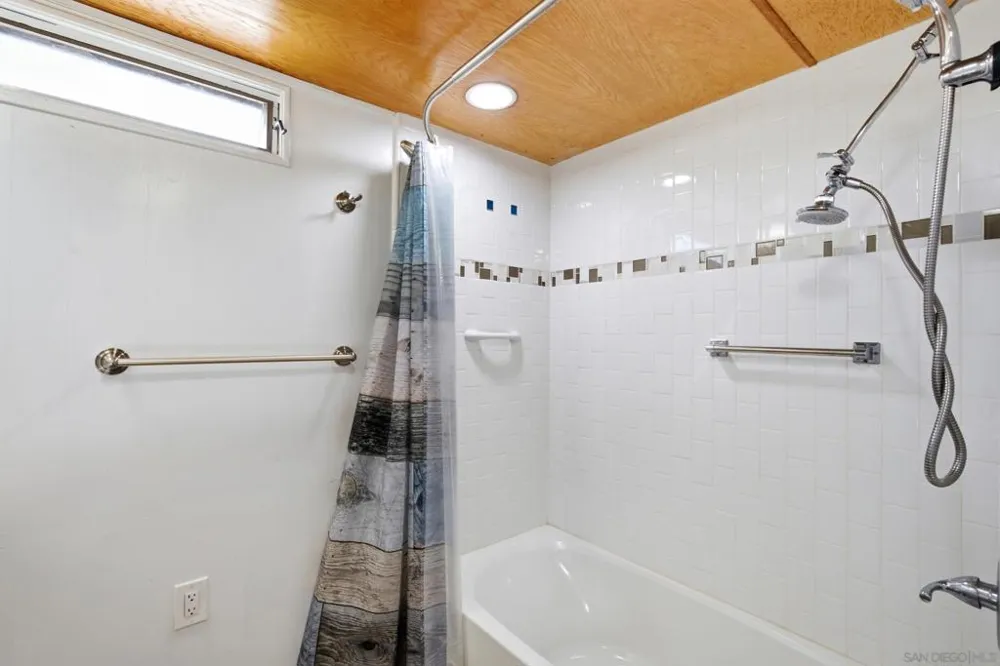 410 S 1st Street #121 El Cajon, CA 92019