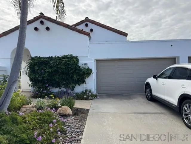 4878 Galicia Way Oceanside, CA 92056