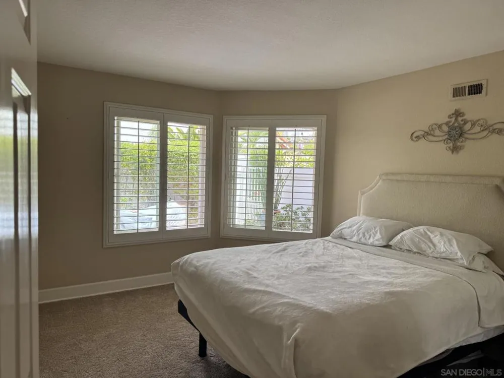 4878 Galicia Way Oceanside, CA 92056