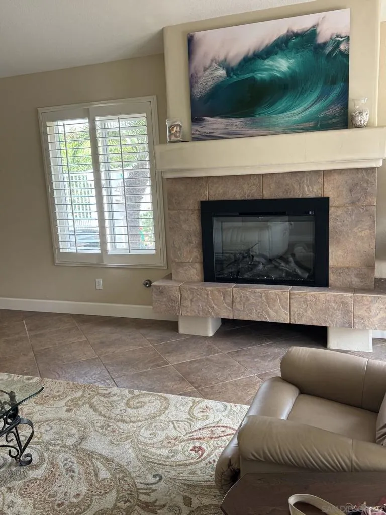 4878 Galicia Way Oceanside, CA 92056
