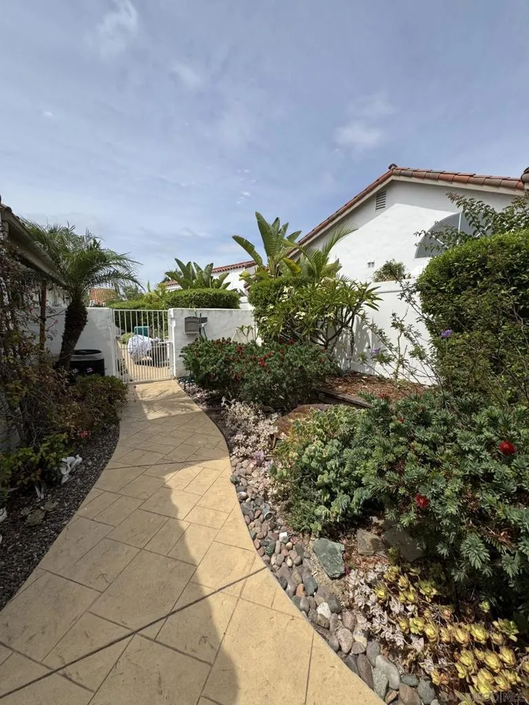 4878 Galicia Way Oceanside, CA 92056