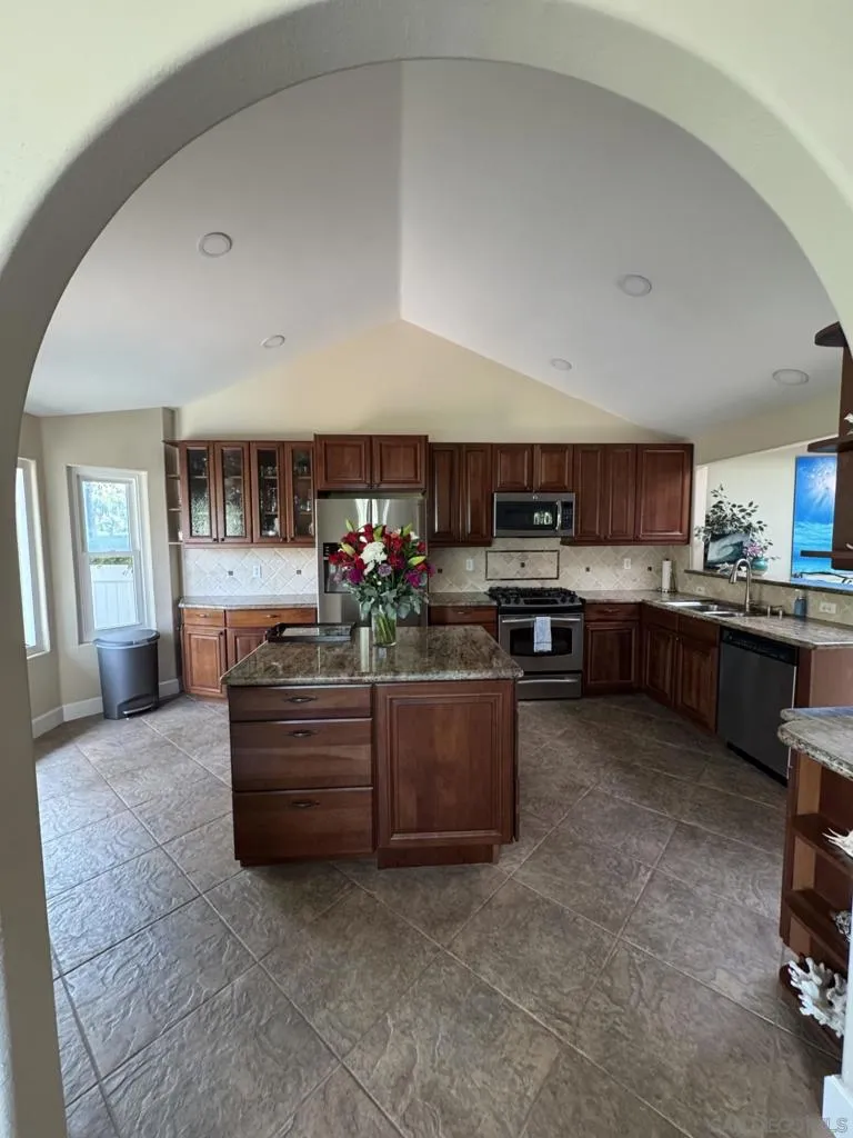 4878 Galicia Way Oceanside, CA 92056