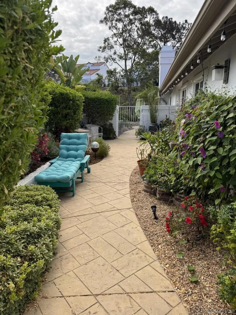4878 Galicia Way Oceanside, CA 92056