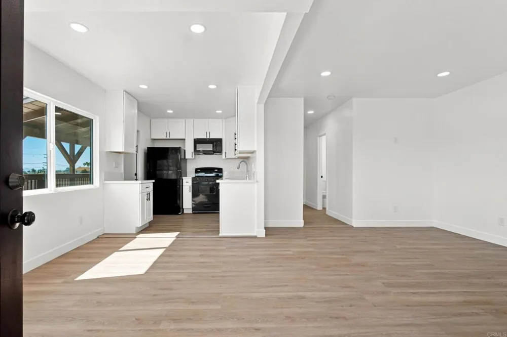 2645 E 18th Street National City, CA 91950