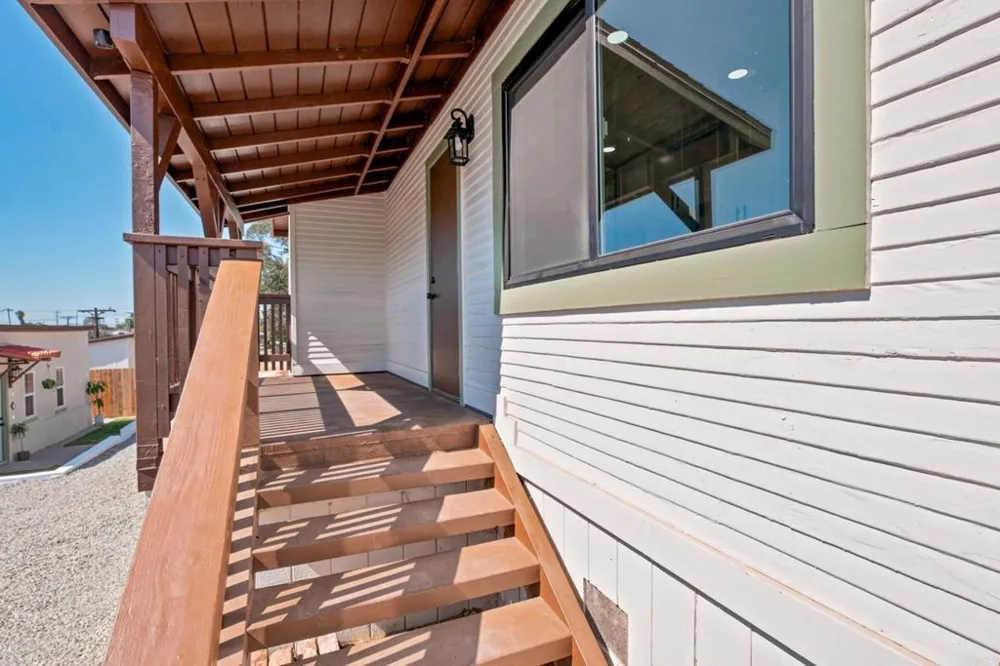 2645 E 18th Street National City, CA 91950
