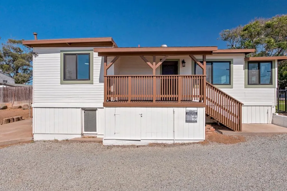 2645 E 18th Street National City, CA 91950