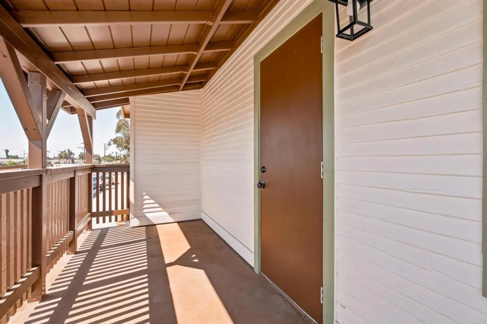 2645 E 18th Street National City, CA 91950