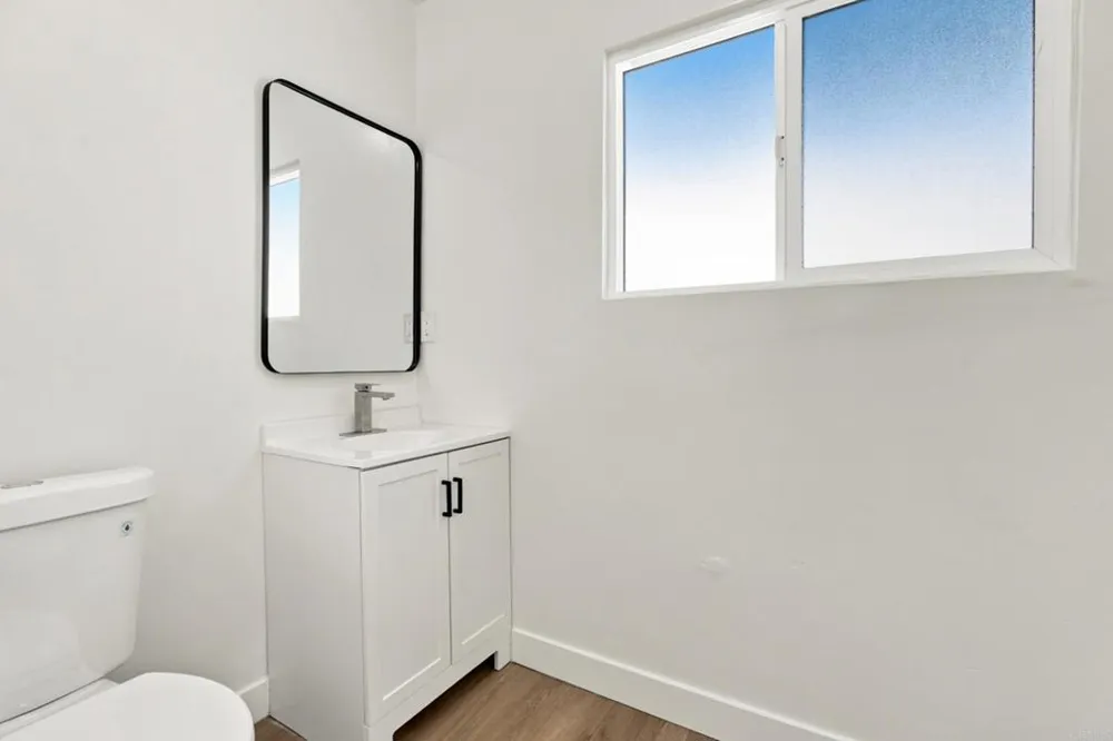 2645 E 18th Street National City, CA 91950