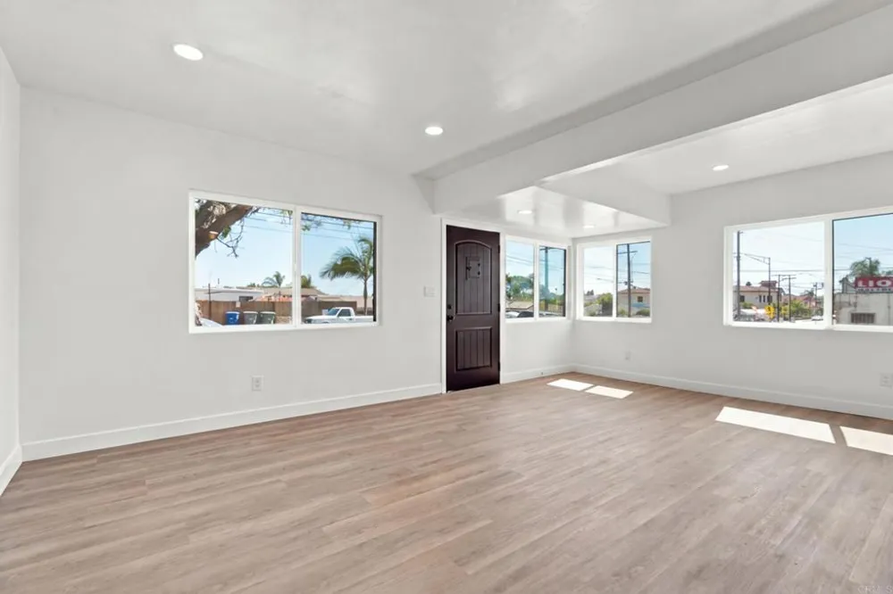 2645 E 18th Street National City, CA 91950
