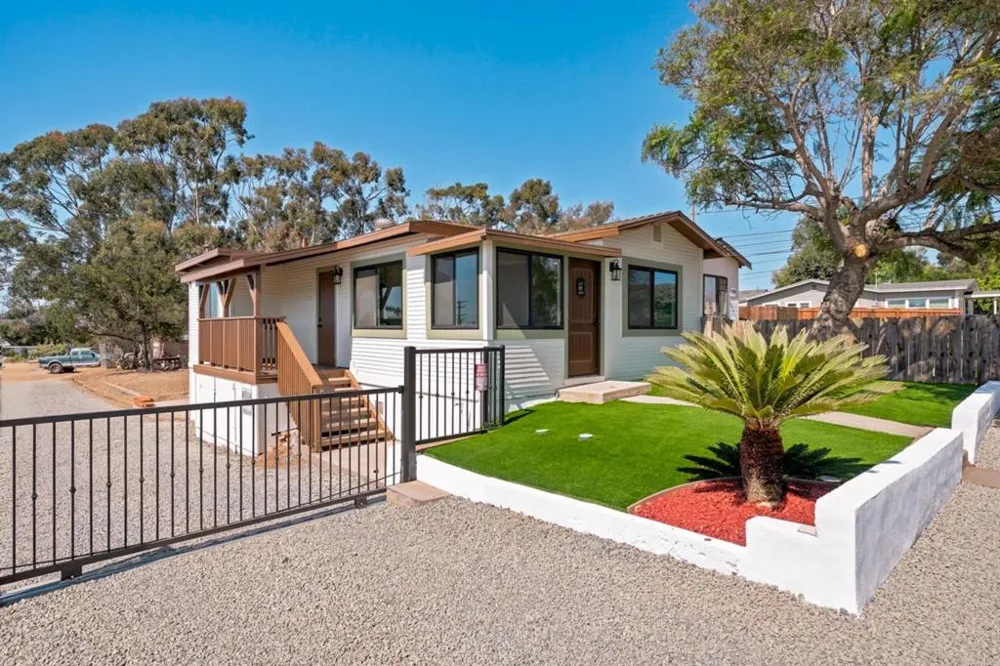 2645 E 18th Street National City, CA 91950