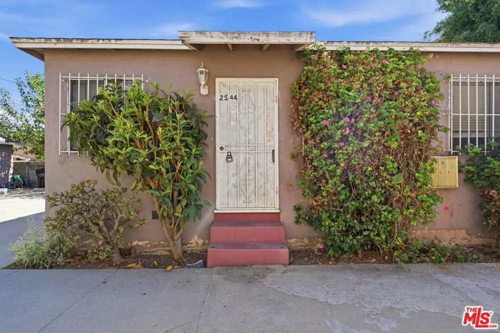 2544 Thurman Avenue Los Angeles, CA 90016