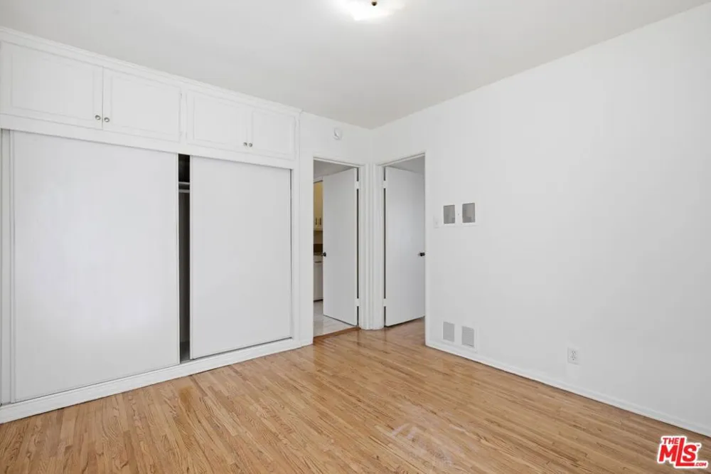 2544 Thurman Avenue Los Angeles, CA 90016