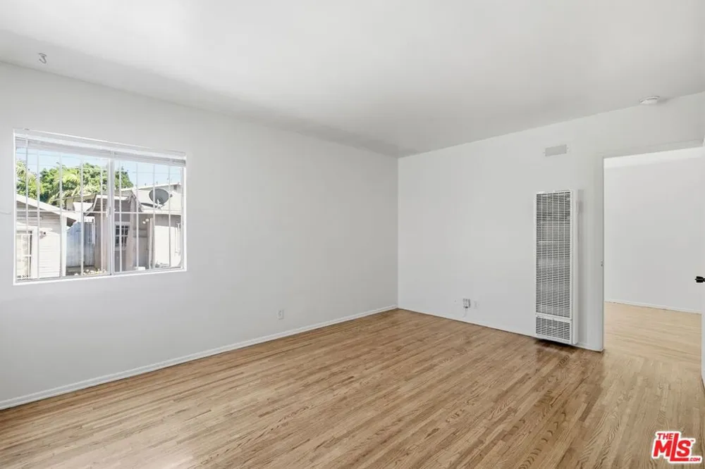 2544 Thurman Avenue Los Angeles, CA 90016