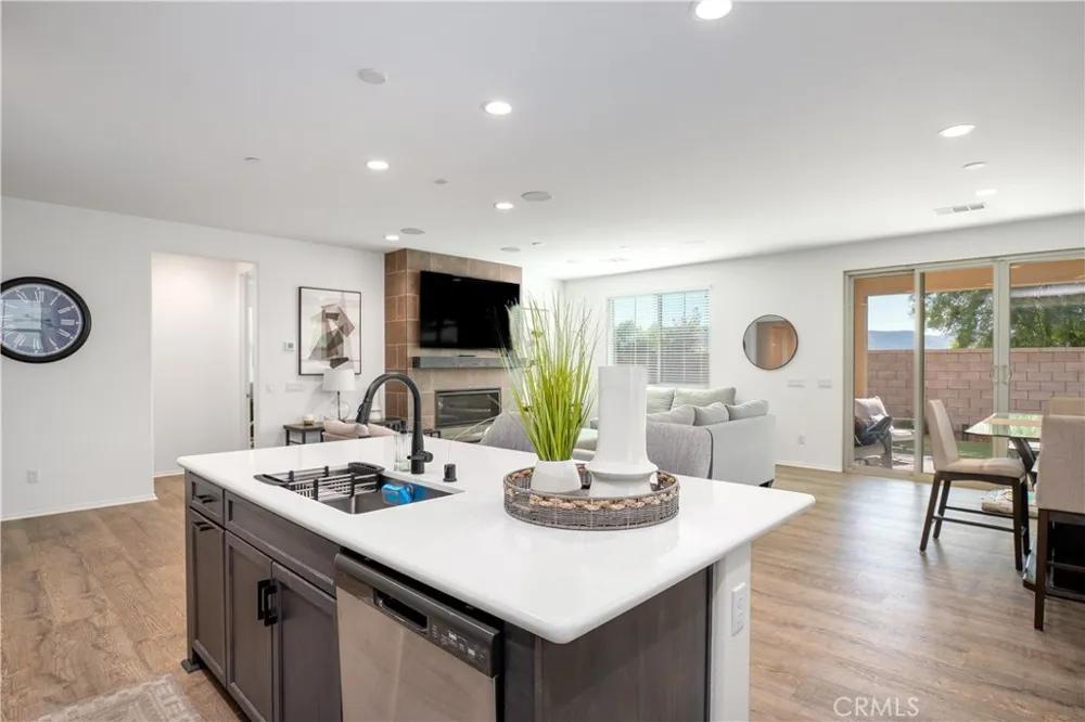 3029 Homeward Hemet, CA 92543