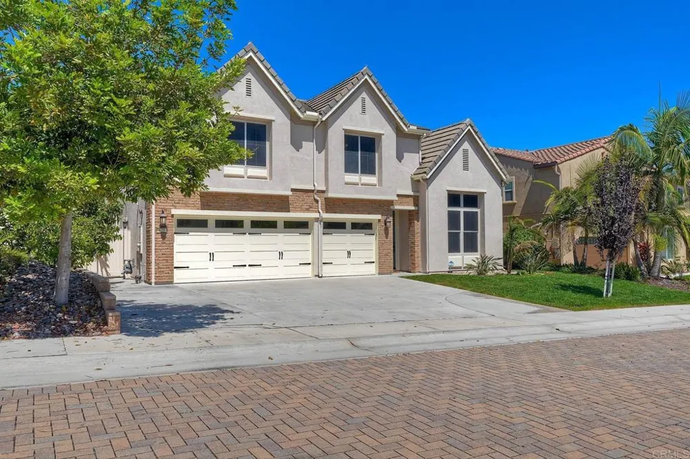 629 Amarra Lane Vista, CA 92083