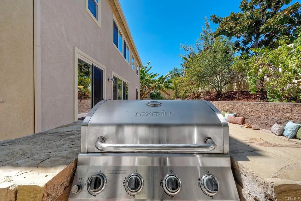 629 Amarra Lane Vista, CA 92083