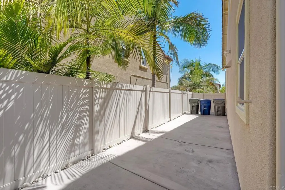 629 Amarra Lane Vista, CA 92083