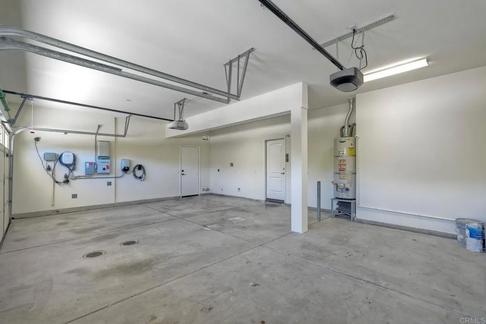 629 Amarra Lane Vista, CA 92083