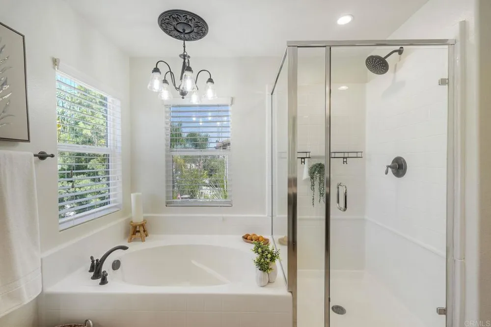 629 Amarra Lane Vista, CA 92083